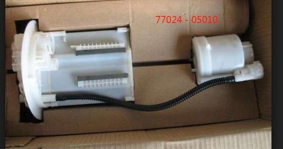 Filtro de combustível TOYOTA AURIS 77024-05010 com papel de filtro importado Material de filtro interno