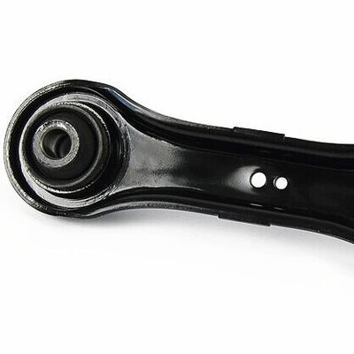 Atualize o sistema de suspensão do seu Mitsubishi Pajero Outlander com o braço de controle 4117A007