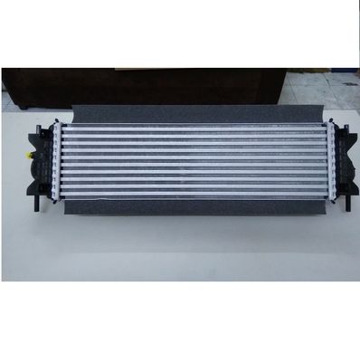 Intercooler para Nissan Navara NP300 Renault Alaskan 2.5 dCi 4x4 144614KV1A 2014- Top-