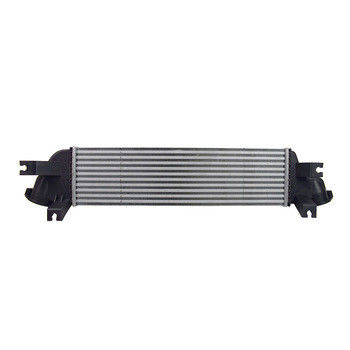 Intercooler para Mitsubishi L200 2.4 4WD KB5T 2019-2020 1530A161 Design personalizado
