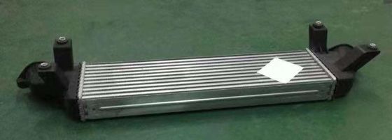 Intercooler para Mitsubishi L200 2.4 4WD KB5T 2019-2020 1530A161 Design personalizado