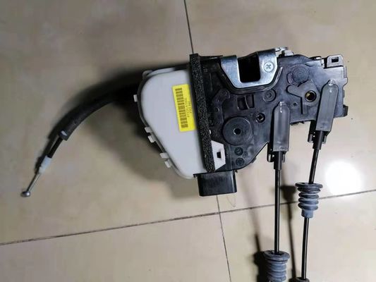 Santa Fe 81320-2W010 Porta da frente fechado montagem sistema trancavel Peças de automóvel coreano