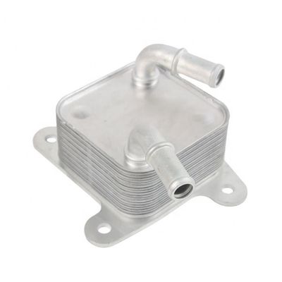 Modelo de carro para Mitsubishi L200 Tritons KJ T KK T KL T 2015- Refrigerador de óleo do motor 1240A100