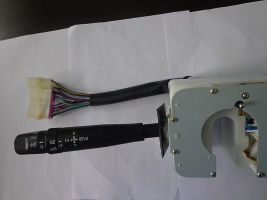 1-82360714-0 Interruptor de combinação Para ISUZU FRR OEM NO 1823607140
