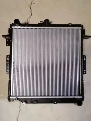 TOYOTA LANDCRUISER 96-98 MT Radiador de refrigeração automática PA 16400-17071 16400-17300 para Toyota