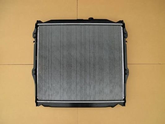 OE NO. 16400-75190 N.O. de referência TO2311 Radiador de arrefecimento do motor para Toyota Prado Vzj
