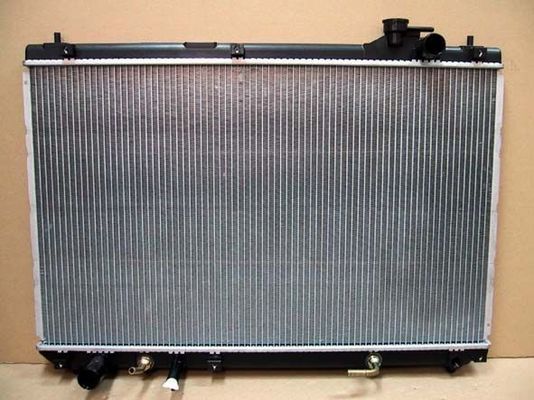 Radiador de refrigeração do motor para Toyota Landcruiser 16400-67140 16400-67121 16400-67120