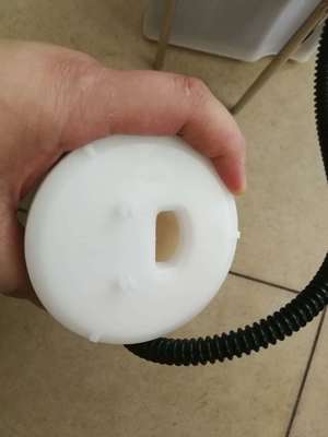 Filtro de combustível no reservatório OE NO. 77024-42011 com papel de filtro importado para Toyota Lexus NX Rav4