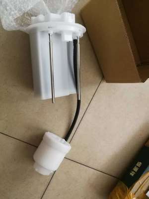 Filtro de combustível no reservatório OE NO. 77024-42011 com papel de filtro importado para Toyota Lexus NX Rav4