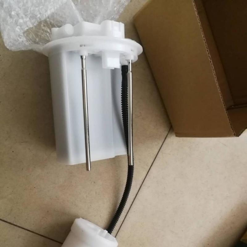 Filtro de combustível no reservatório OE NO. 77024-42011 com papel de filtro importado para Toyota Lexus NX Rav4